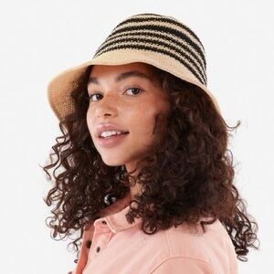 SUMMER & ROSE
Aria Bucket Hat w/ Stripes